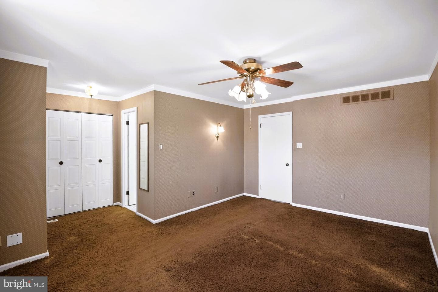 1009 Burnley Court photo 13
