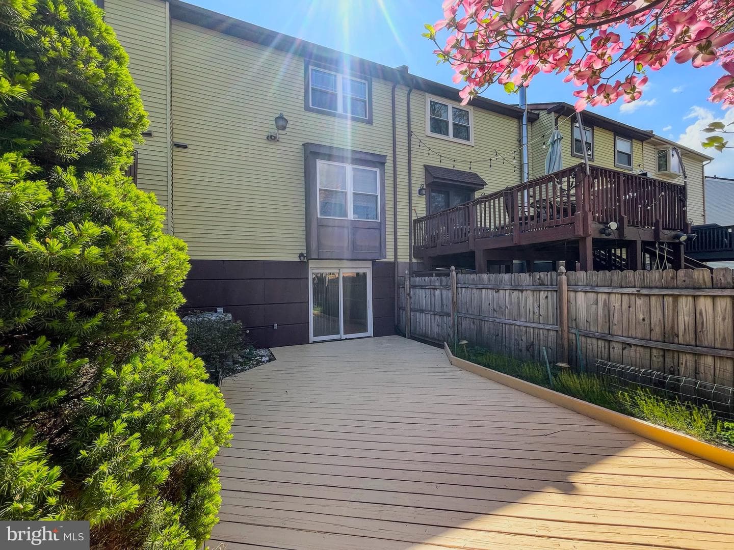 1009 Burnley Court photo 27