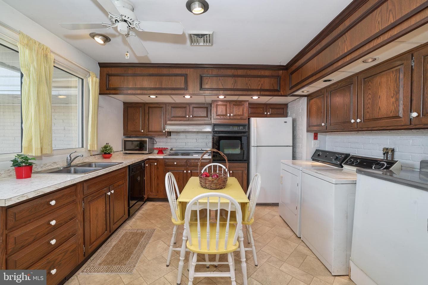 19 Dewberry Lane photo 12