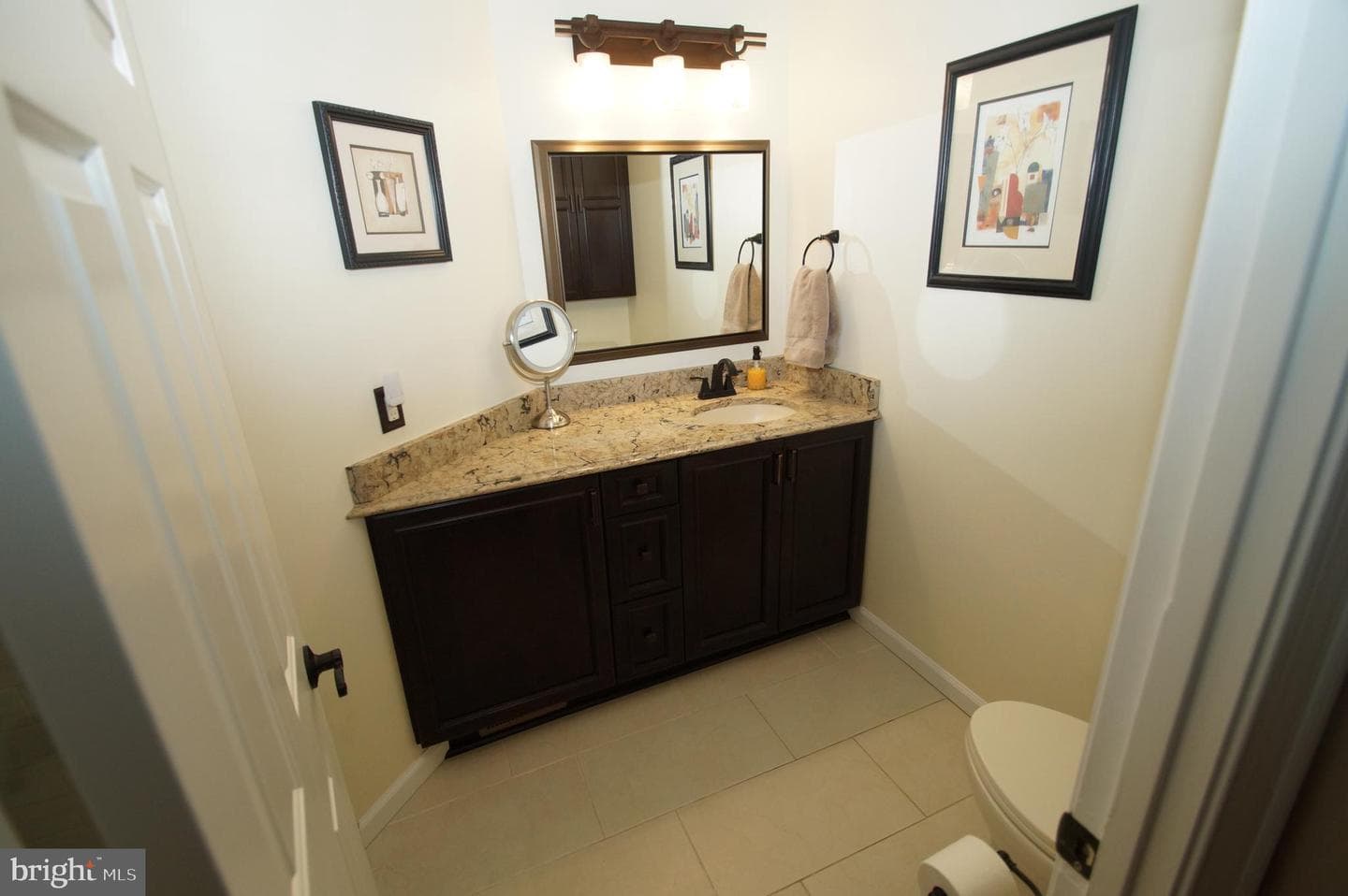 2145 Bromley Comn photo 30