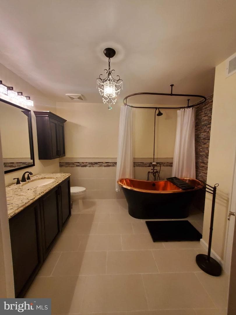 2145 Bromley Comn photo 51