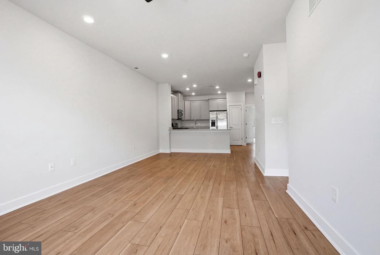 114 B King Street photo 8