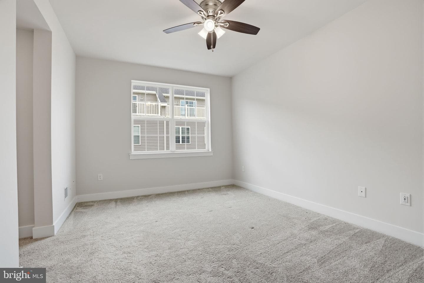 114 B King Street photo 9