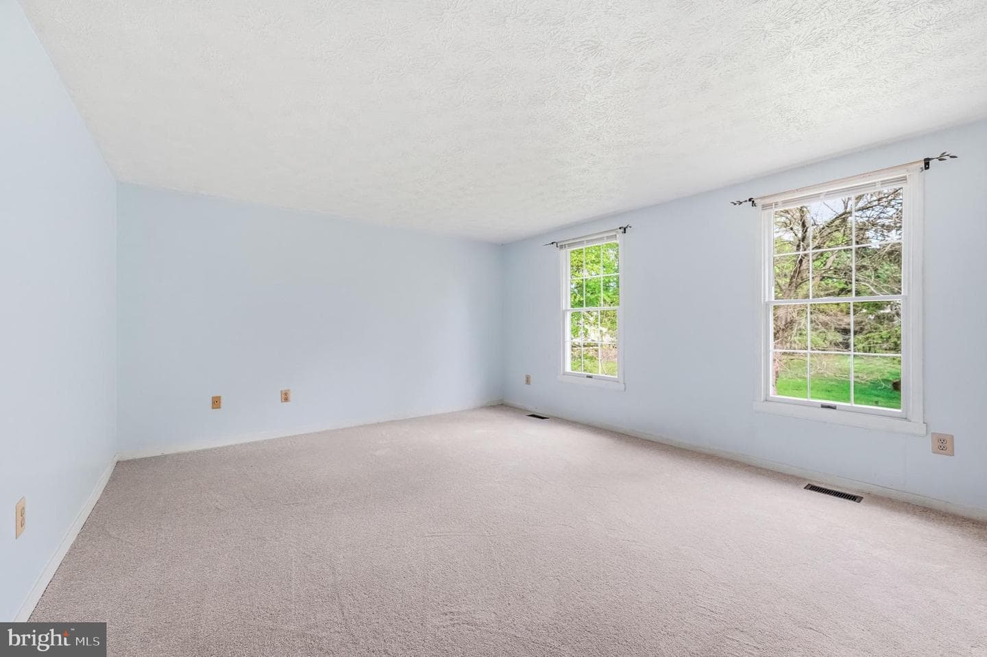 1 Cedar Lane photo 10