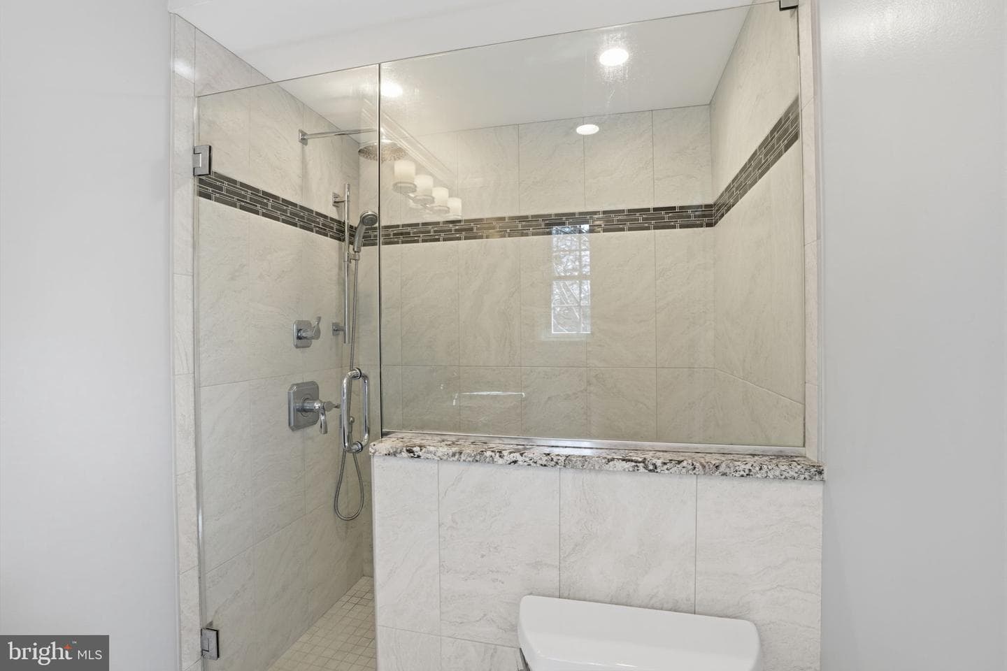 283 Greenview Road photo 28