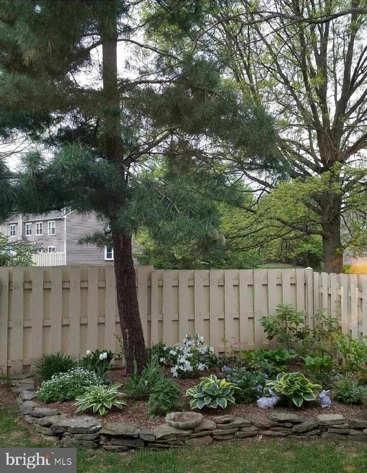 1565 Butterfly Court photo 38
