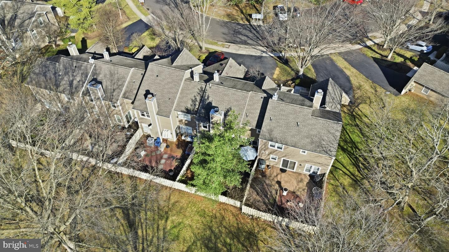 1565 Butterfly Court photo 42