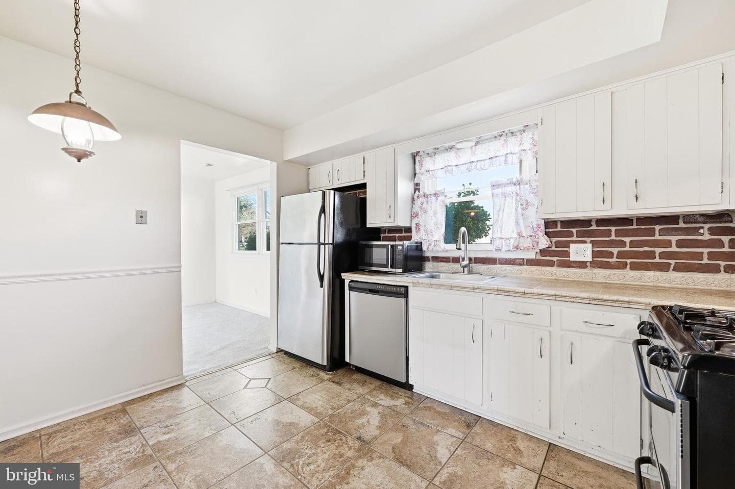 11 Maplewood Drive photo 18