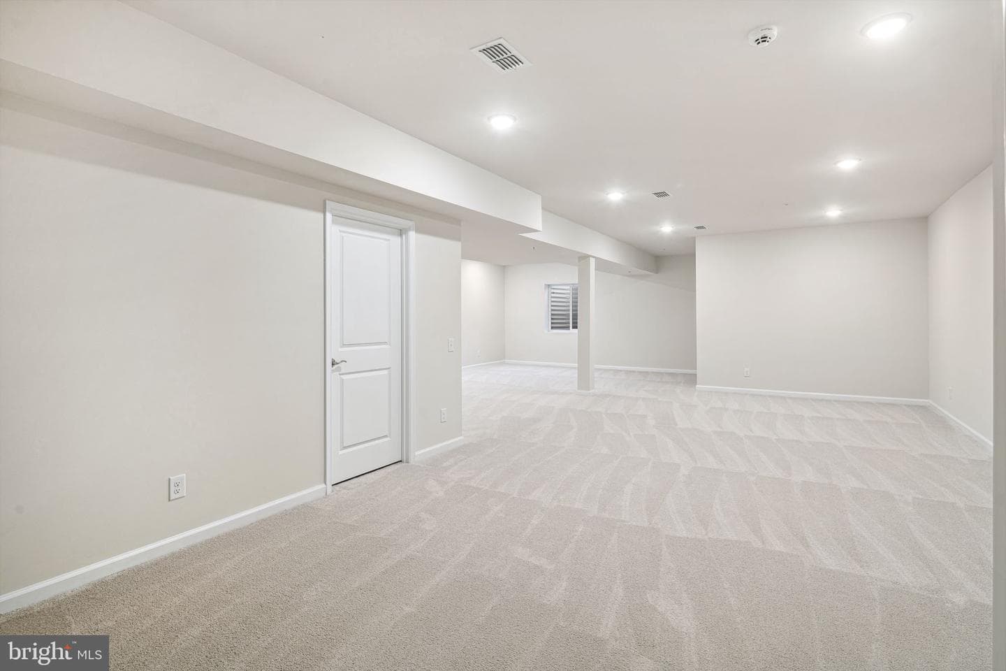 2016 Marquis Lane photo 30