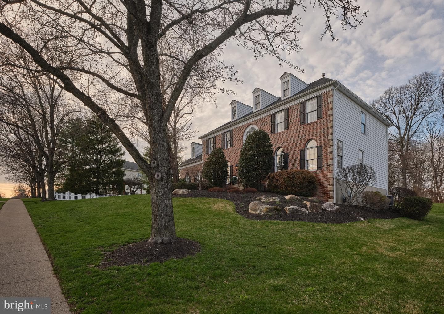 1052 S Kimbles Road photo 4