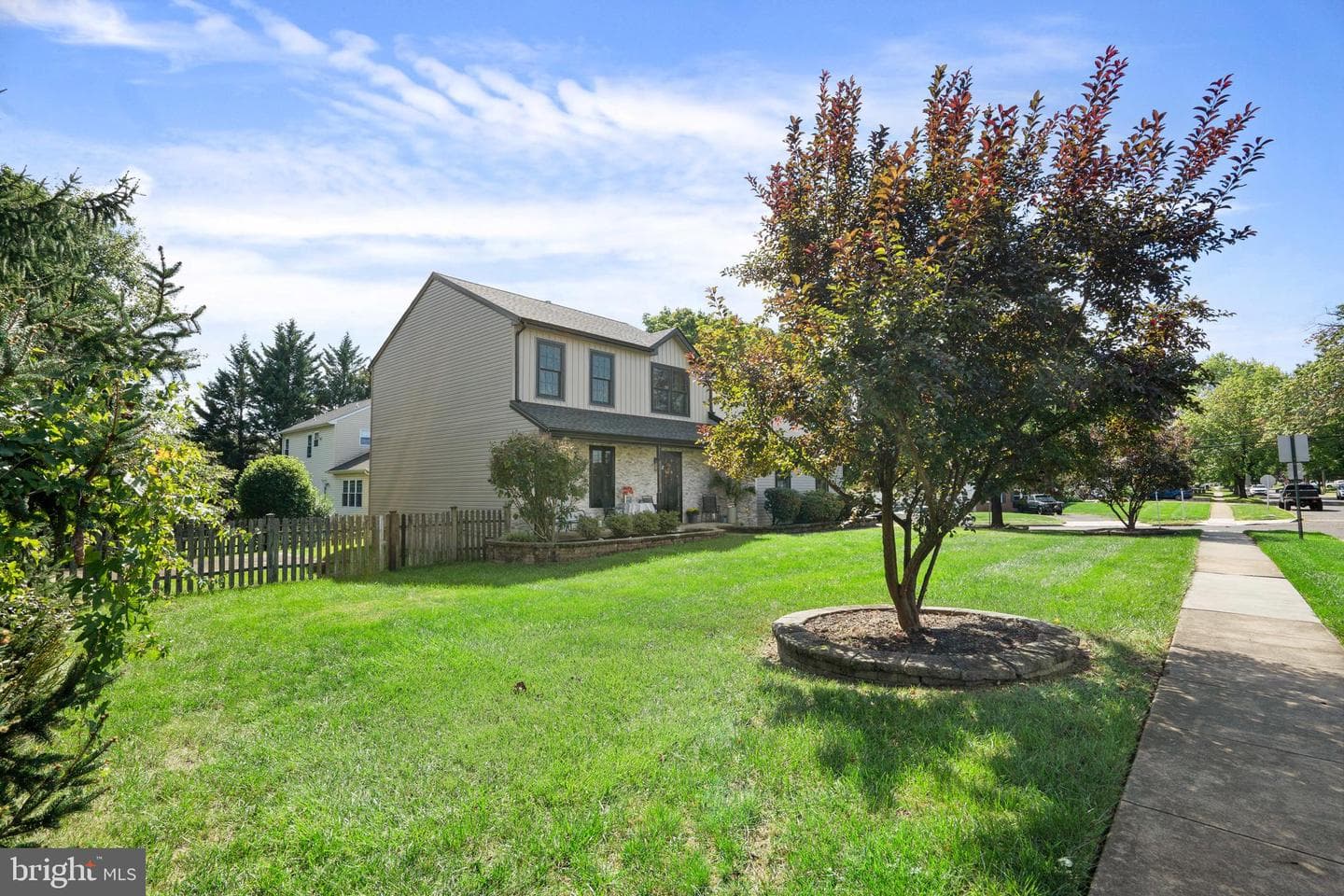409 Fairview Avenue photo 3