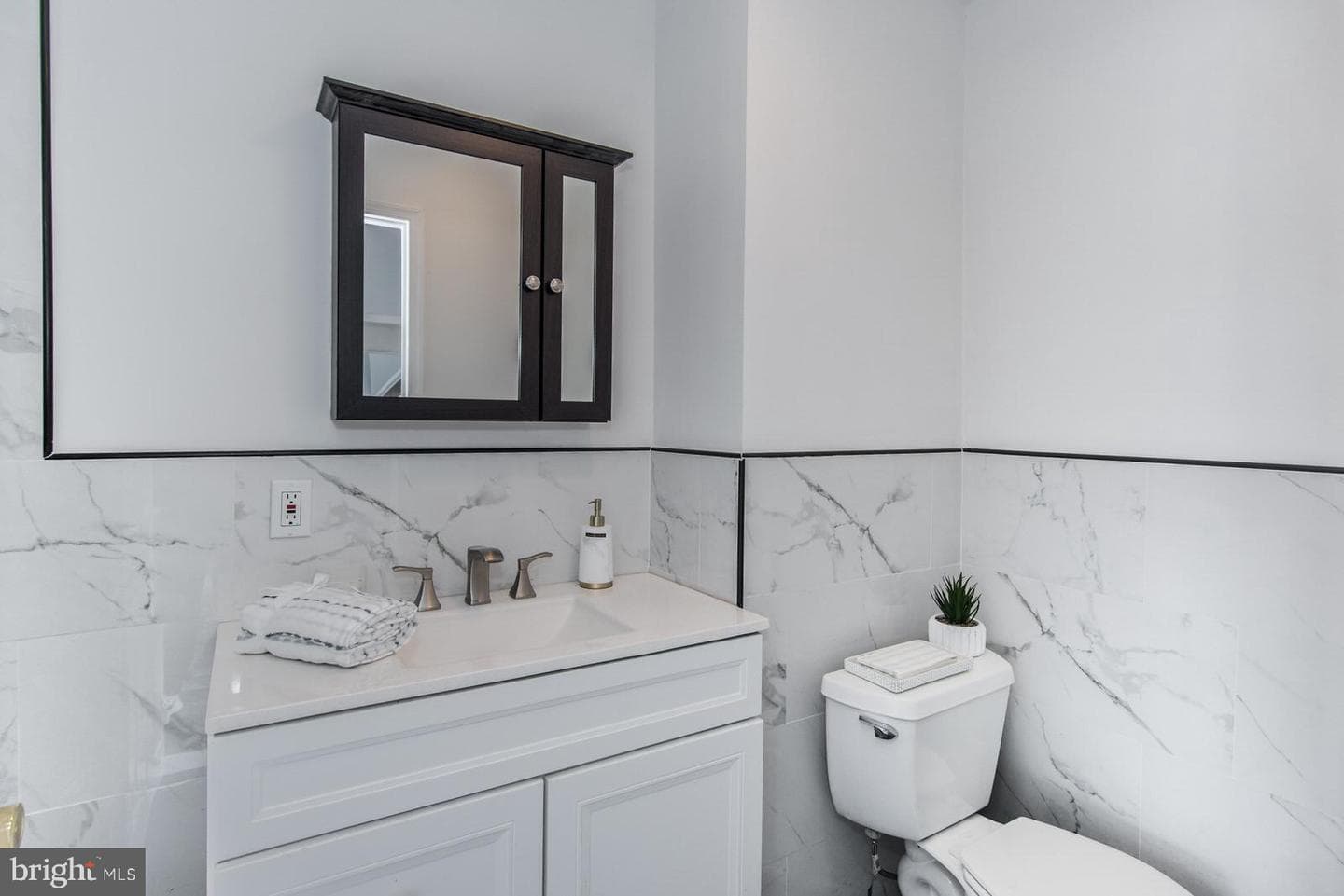 7105 N Radcliffe Street photo 22