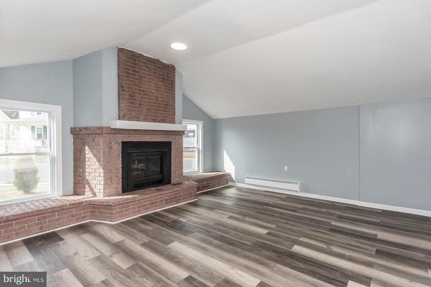 7105 N Radcliffe Street photo 25