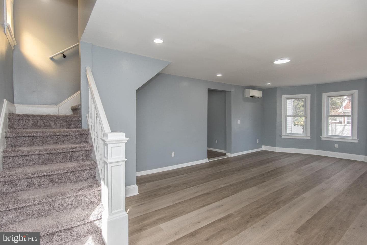 7105 N Radcliffe Street photo 7