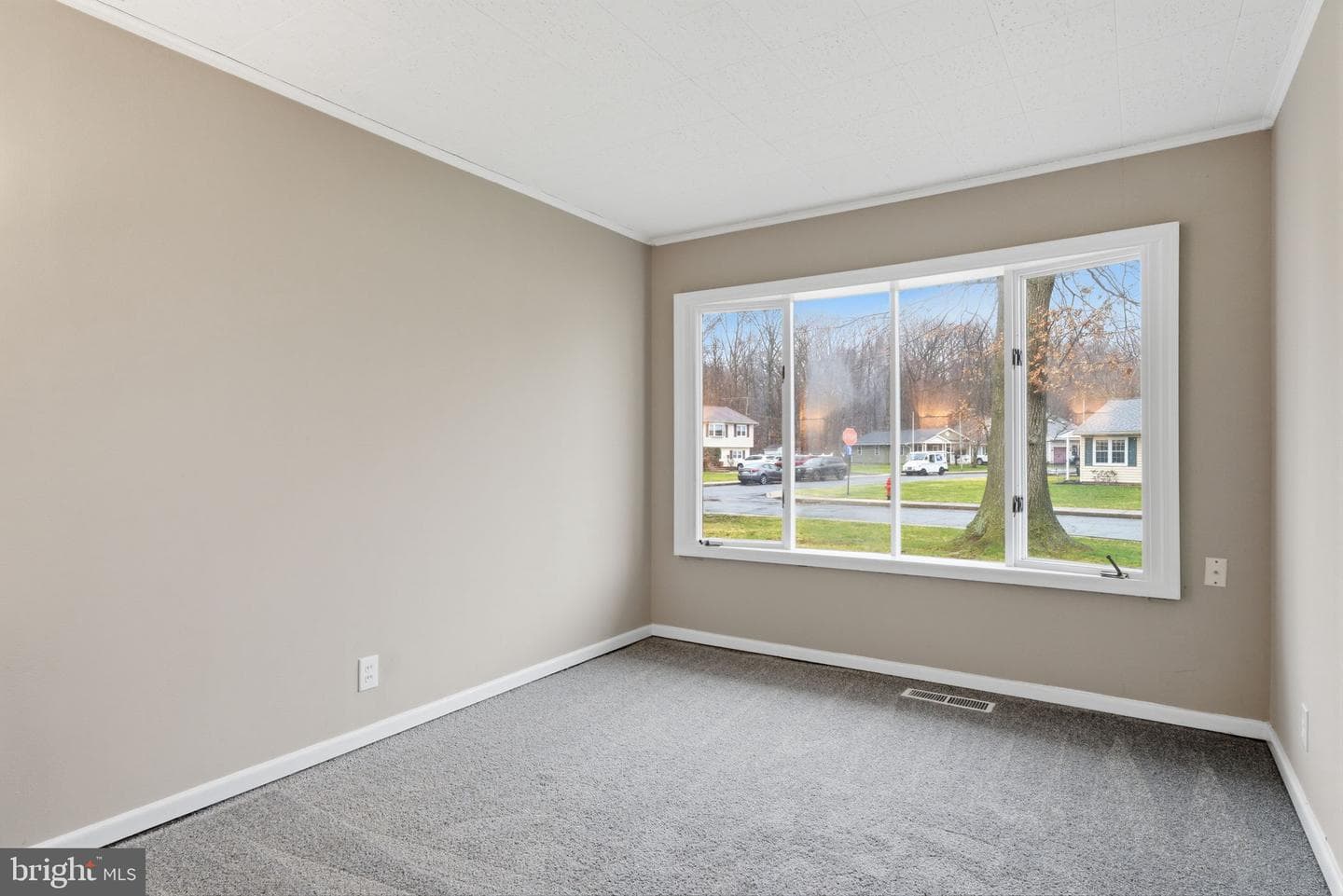 820 Auburn Road photo 12