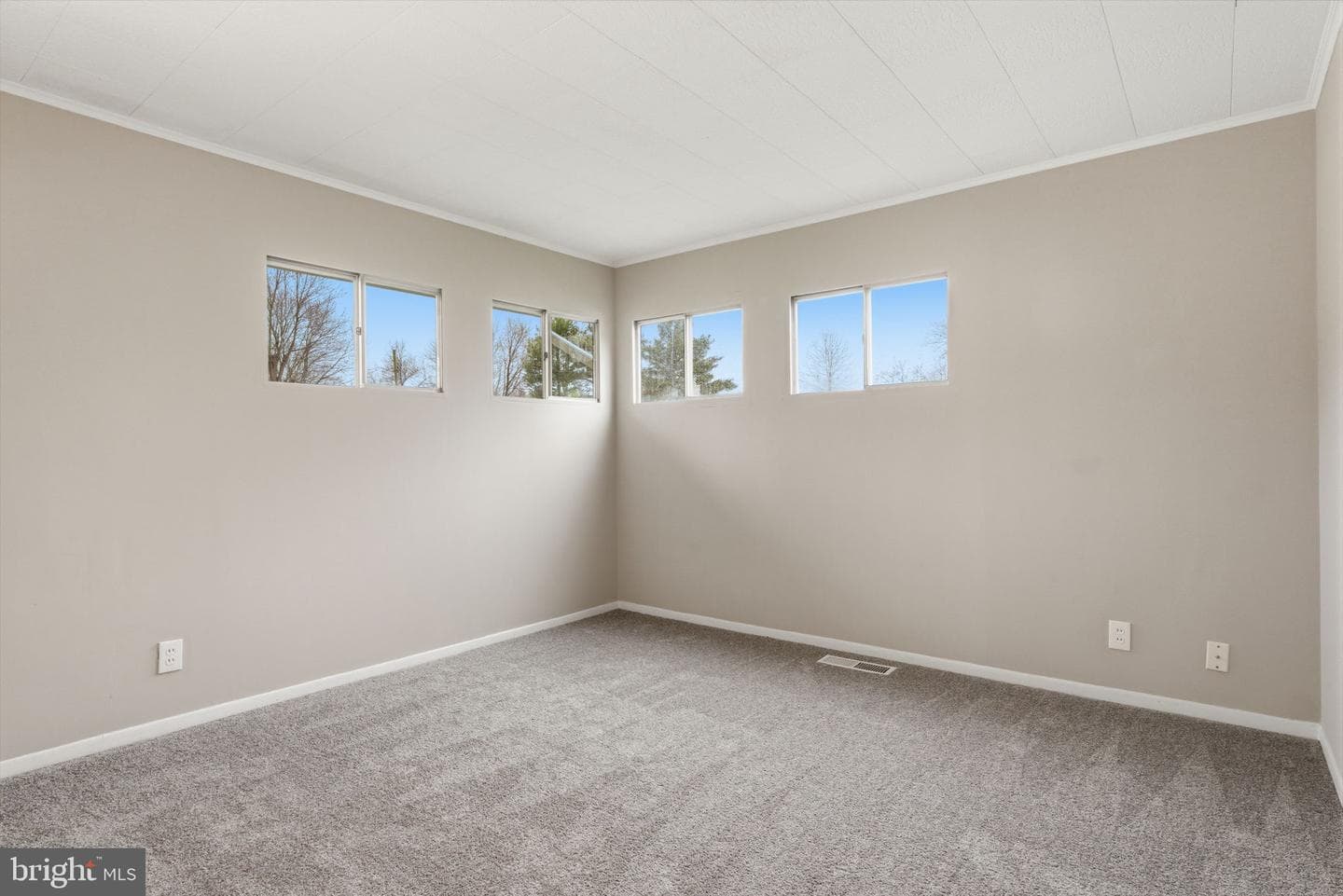 820 Auburn Road photo 13