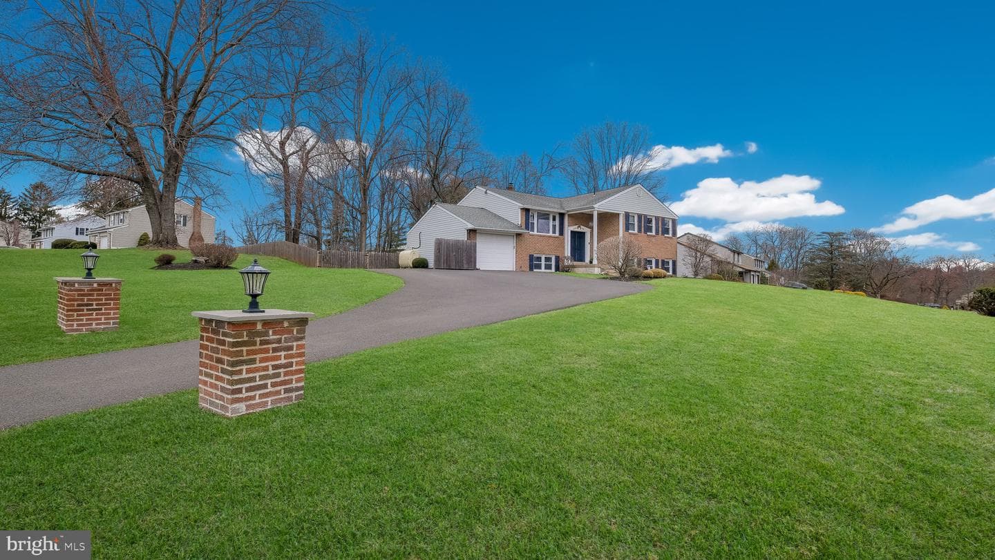 79 W Buttonwood Dr photo 3