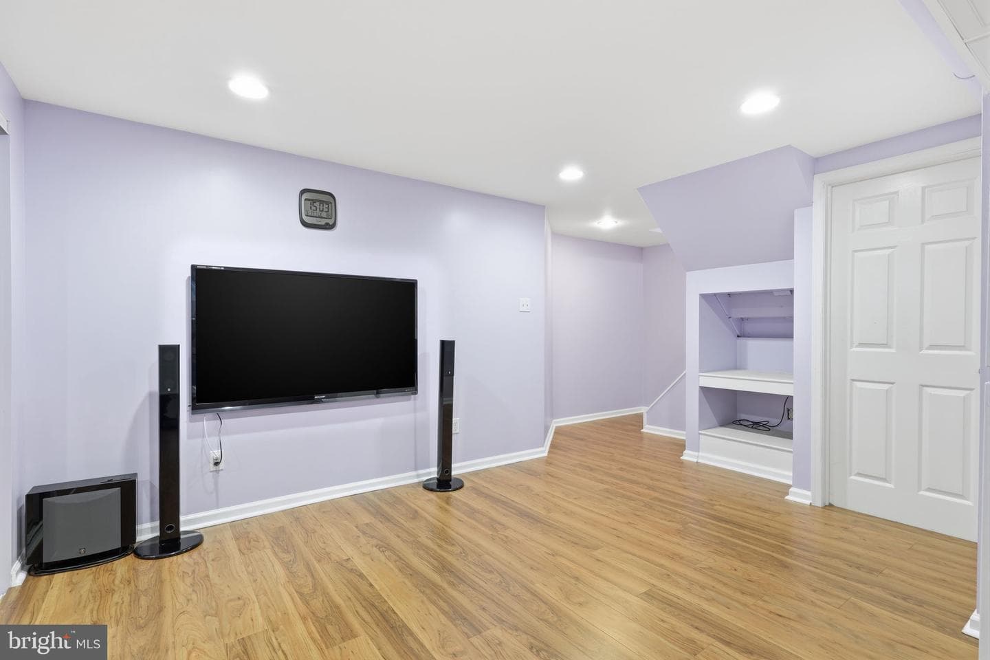 2125 Weybridge Commons photo 38