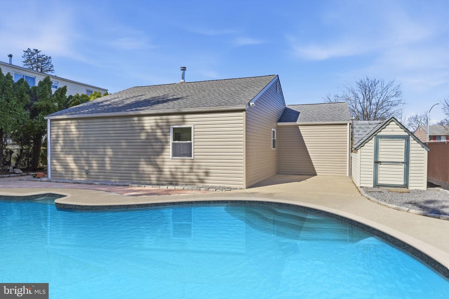 4421 Roselyn Lane photo 4