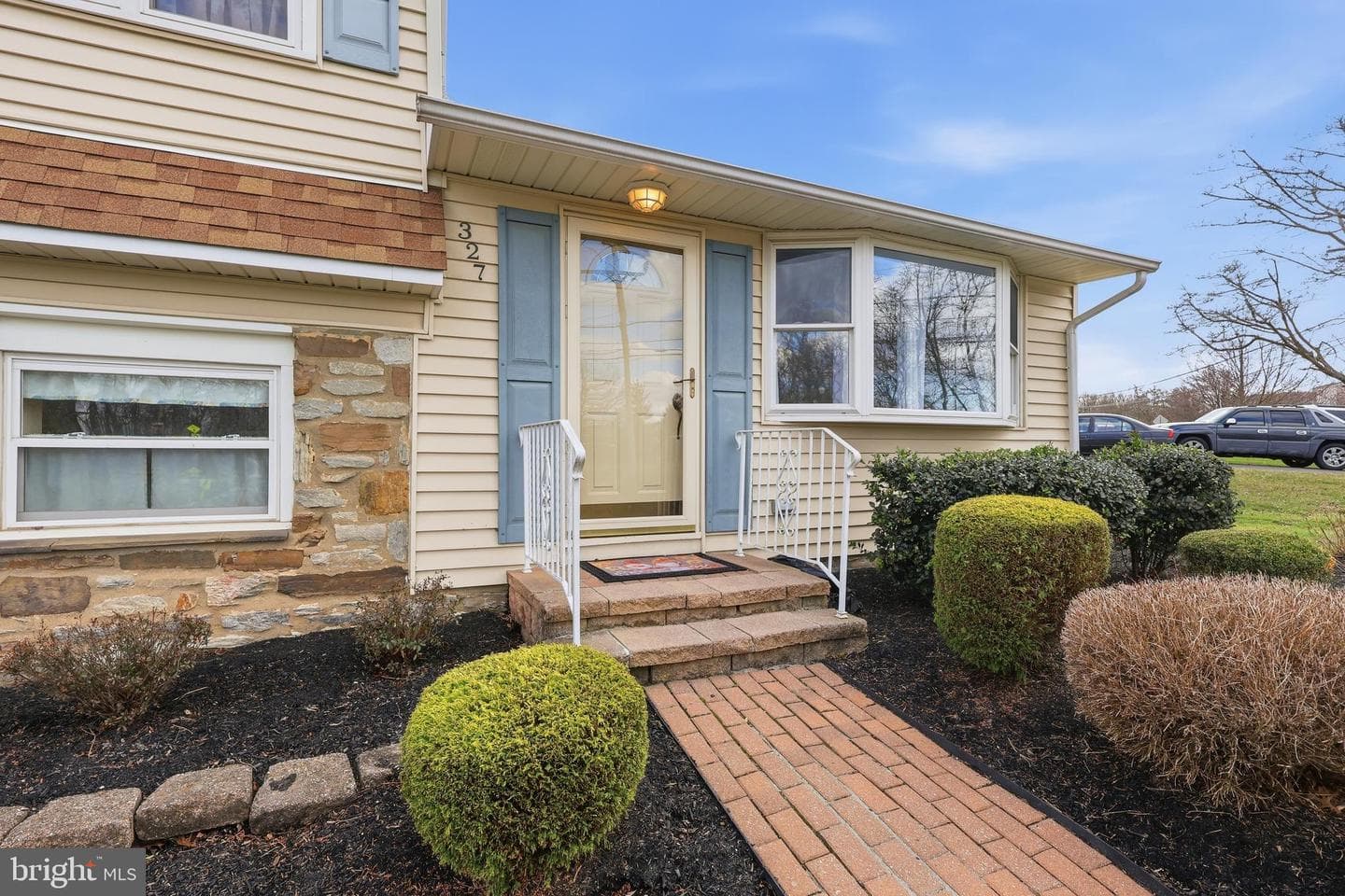 327 S Norristown Road photo 2