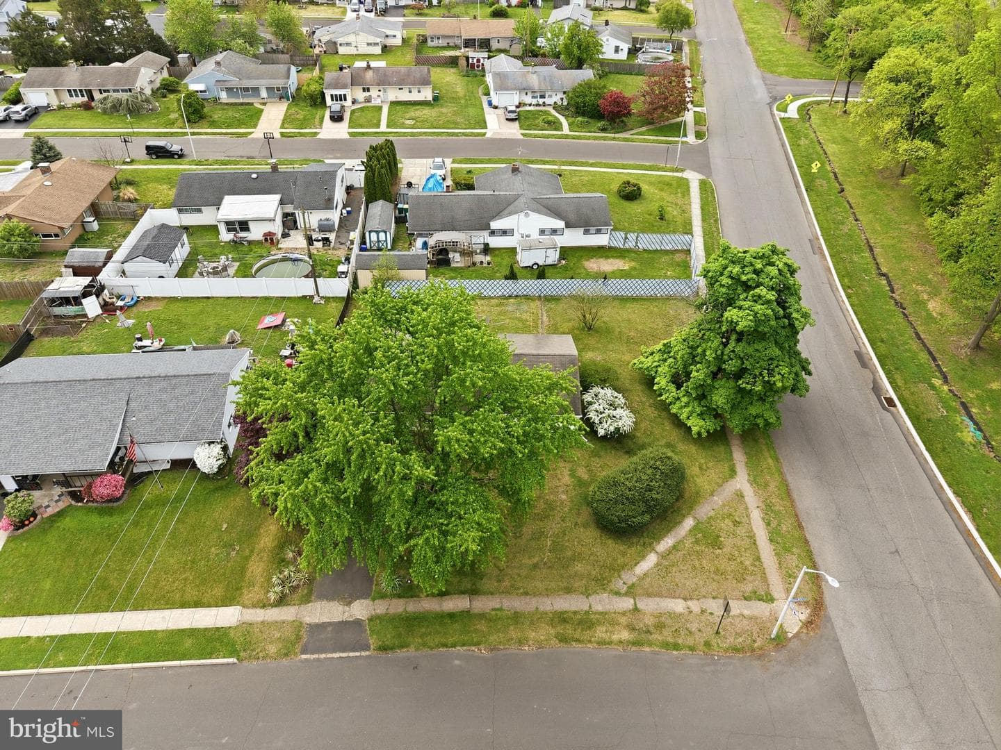 2 Silver Birch Lane photo 32