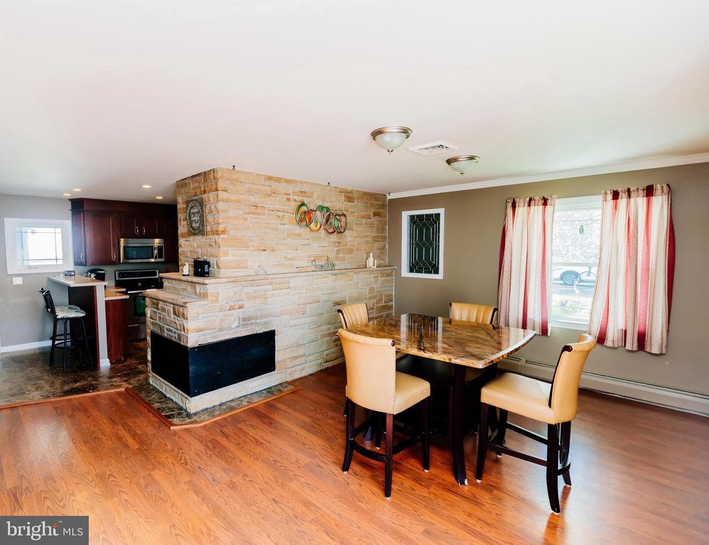 35 Mimosa Lane photo 15