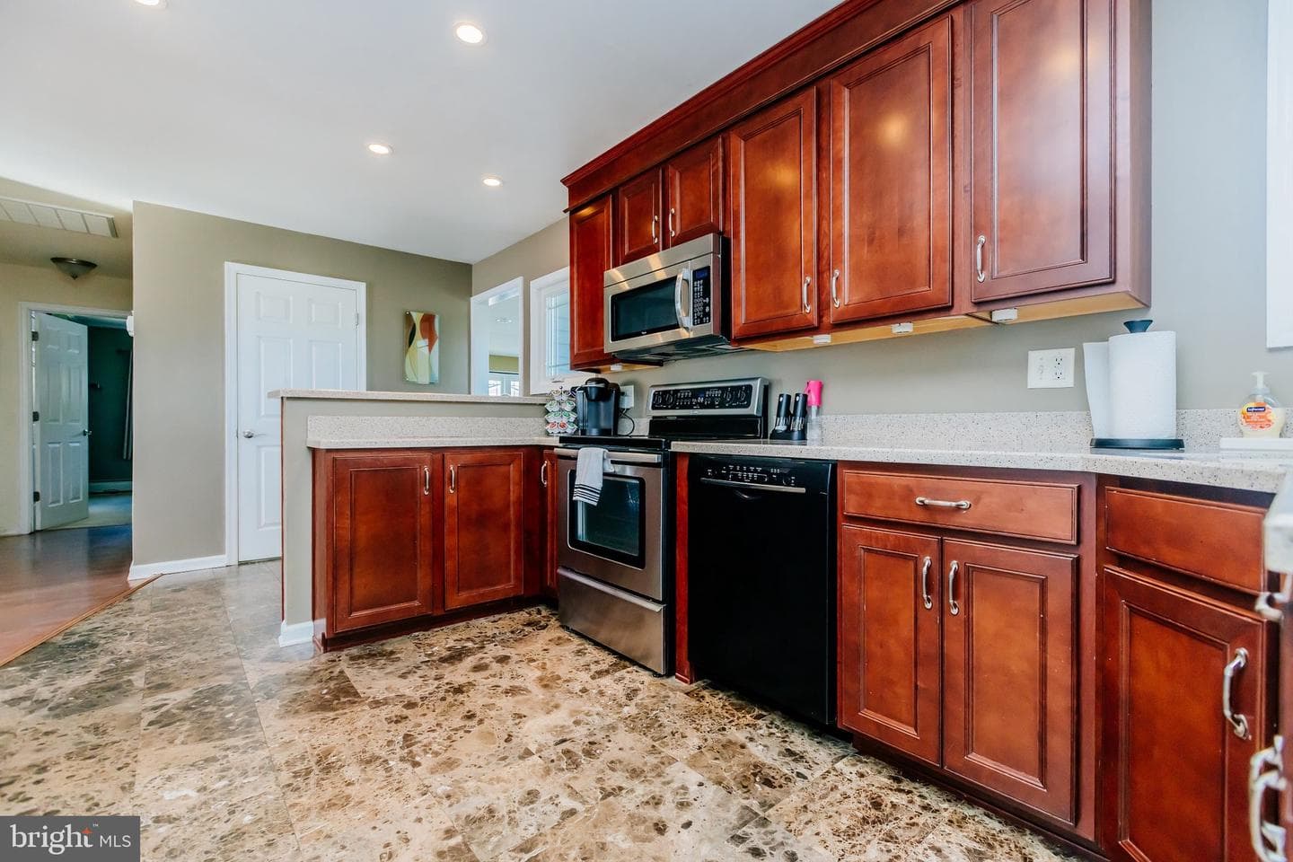 35 Mimosa Lane photo 9