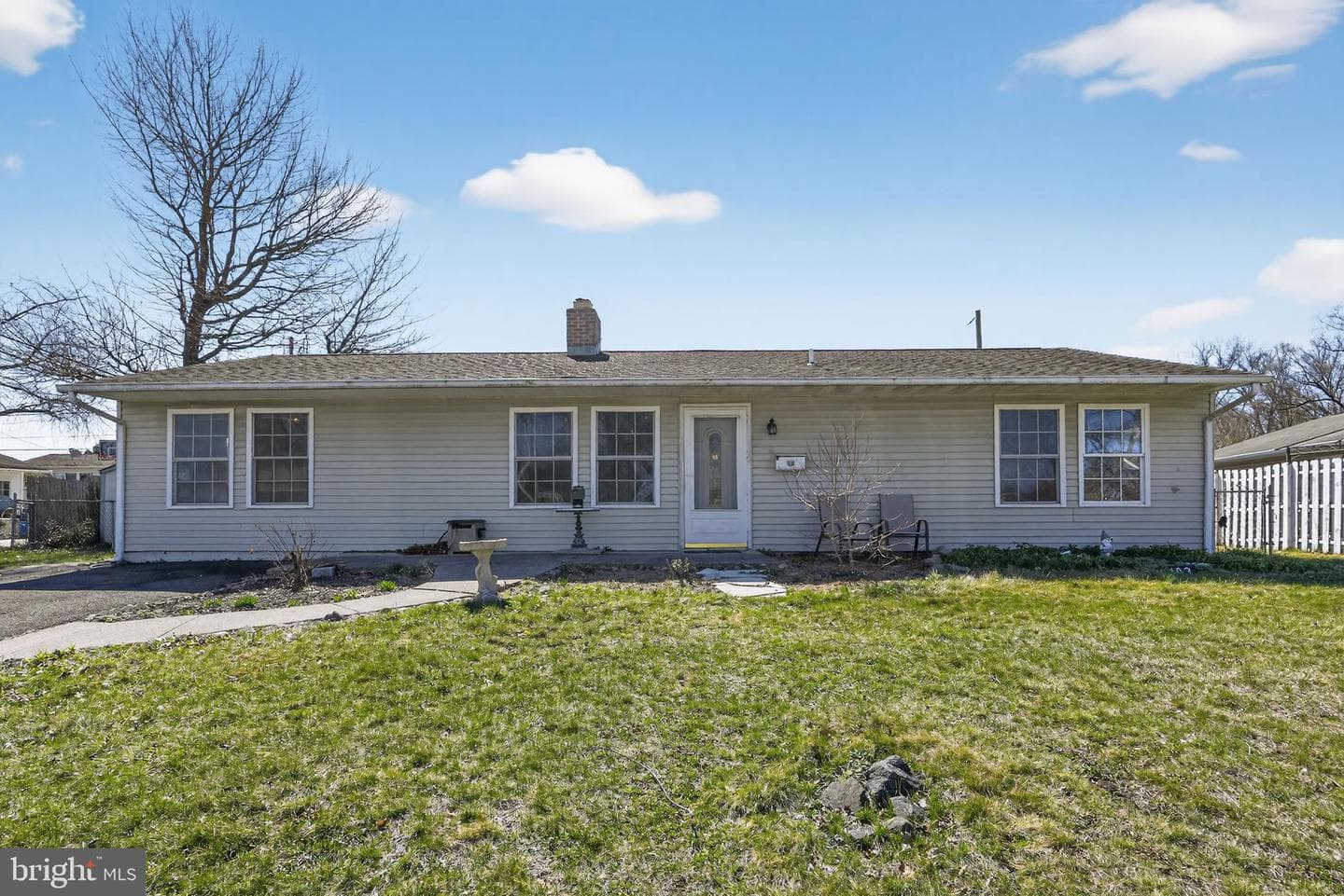 103 Daffodil Lane photo 2