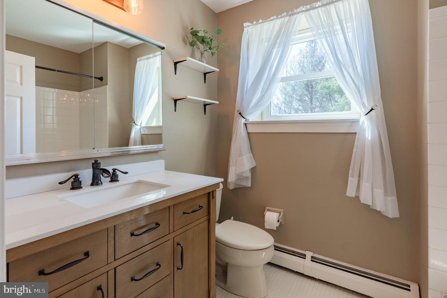 28 W Hillcrest Avenue photo 42