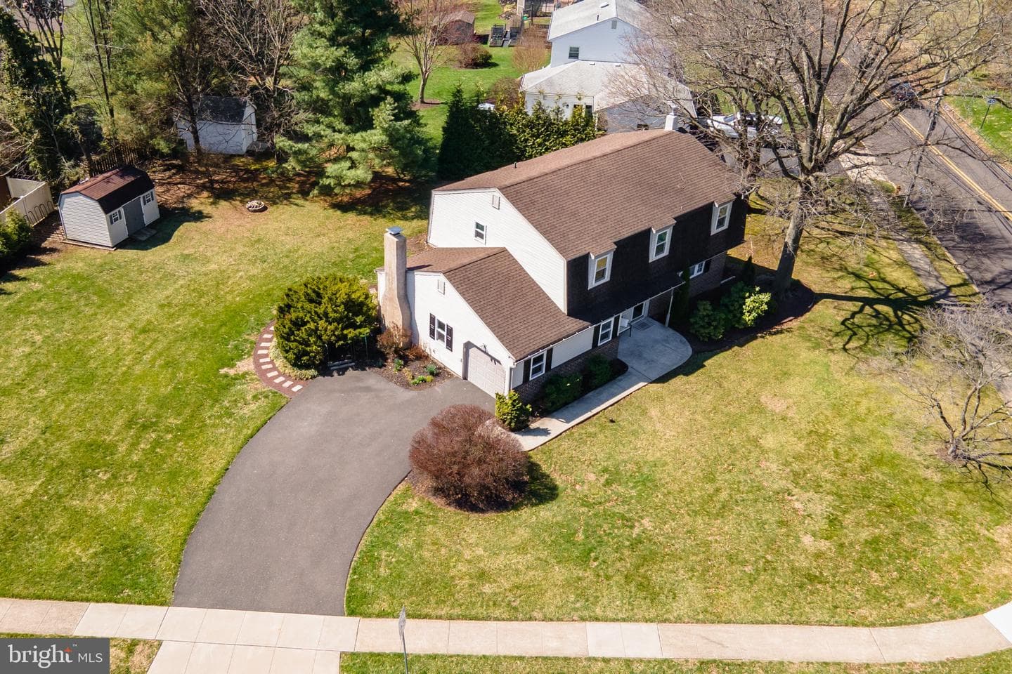 28 W Hillcrest Avenue photo 47