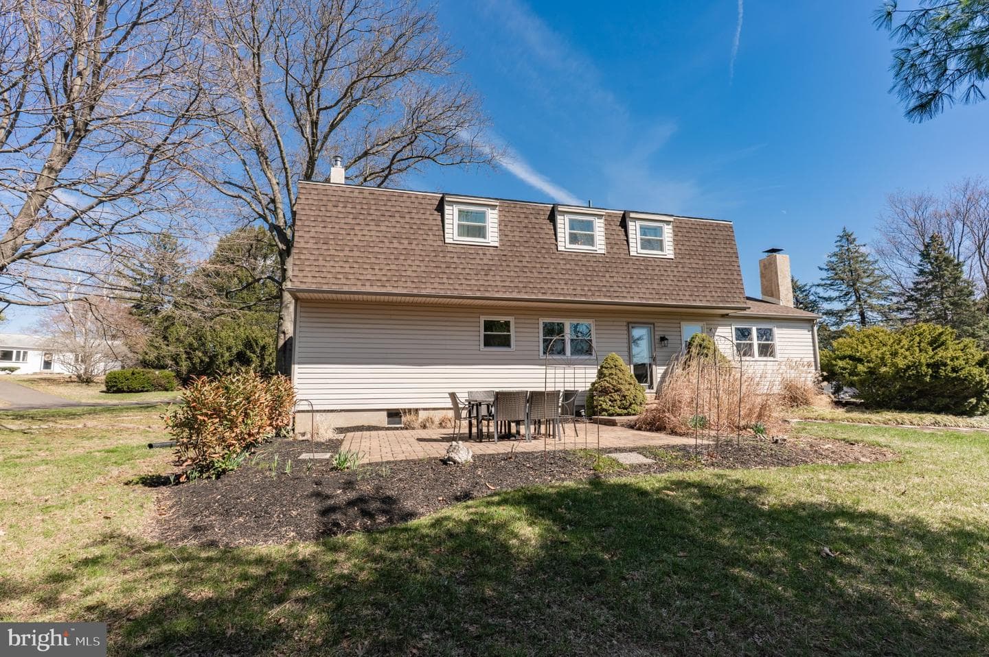 28 W Hillcrest Avenue photo 8
