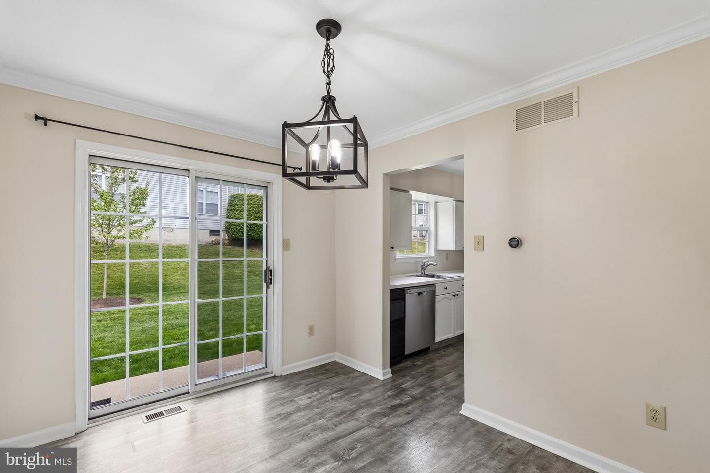 5532 Rinker Circle photo 7