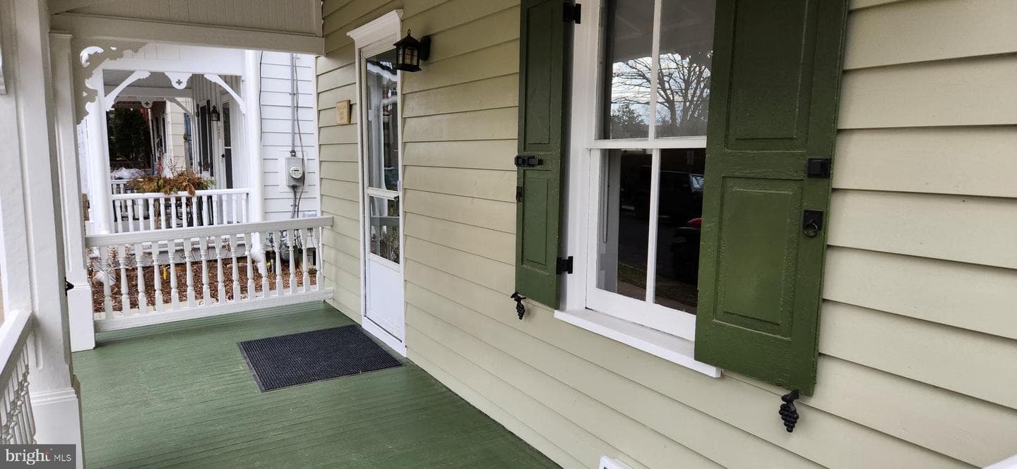 173 Washington Street photo 4