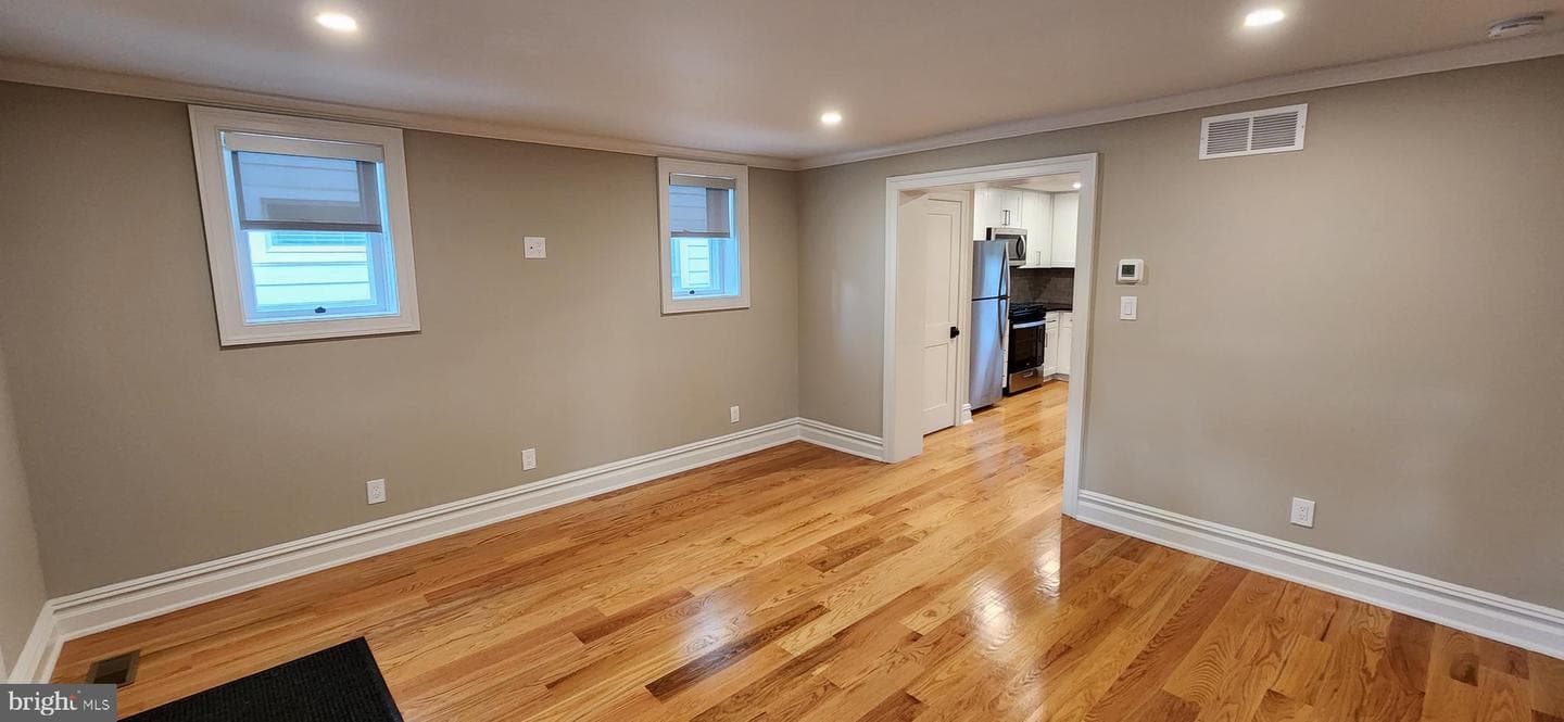 173 Washington Street photo 7