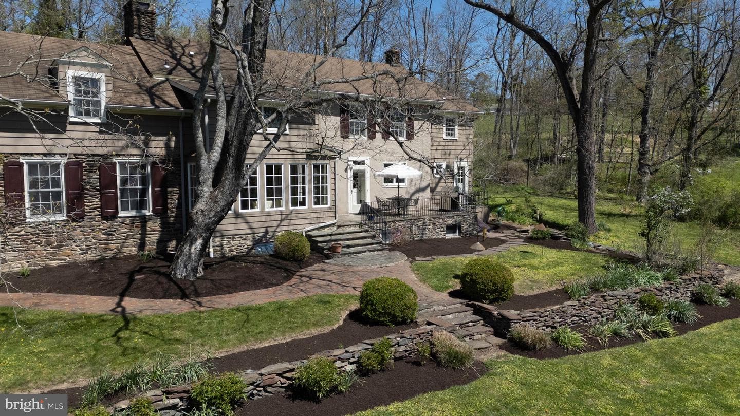 1193 Swamp Road photo 8