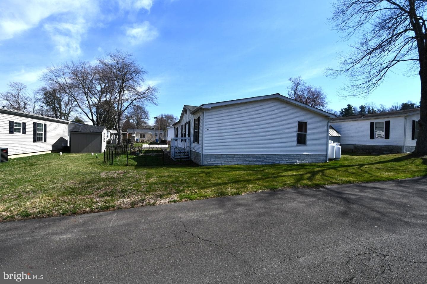 45 Maple Drive photo 19