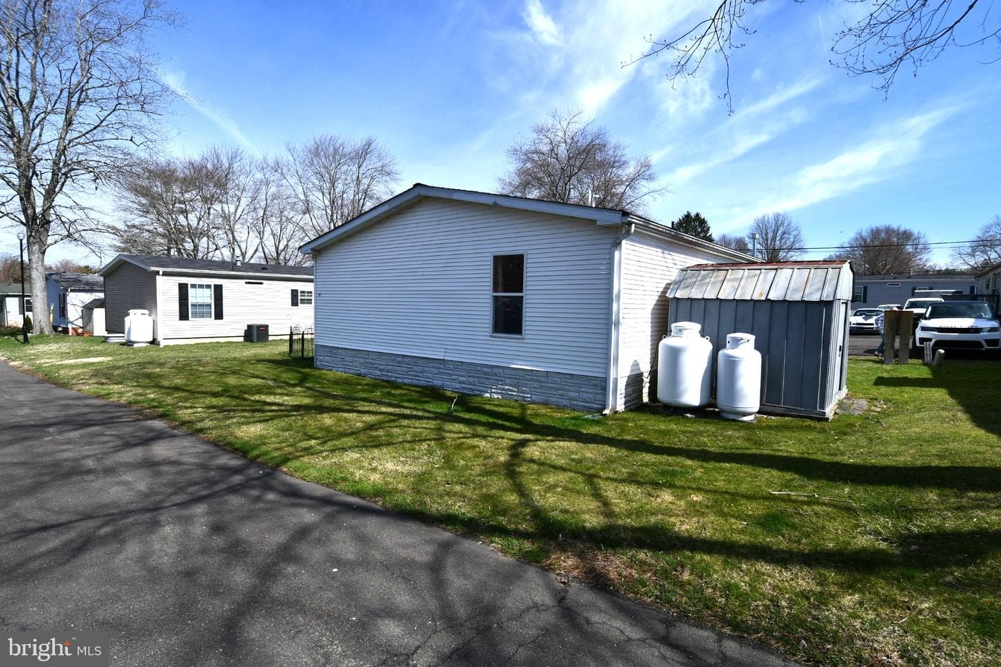 45 Maple Drive photo 3