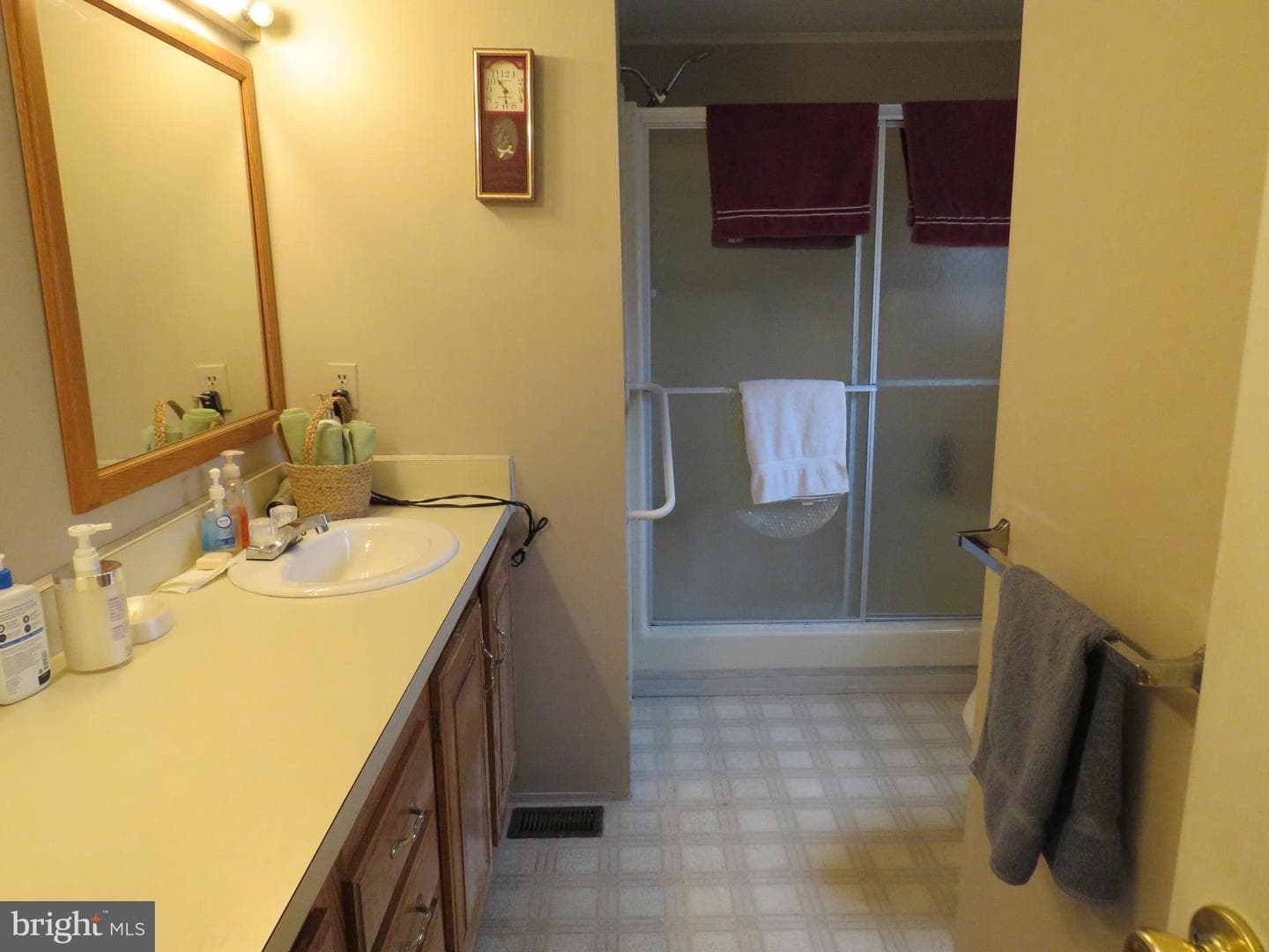 143 Raven Court photo 34