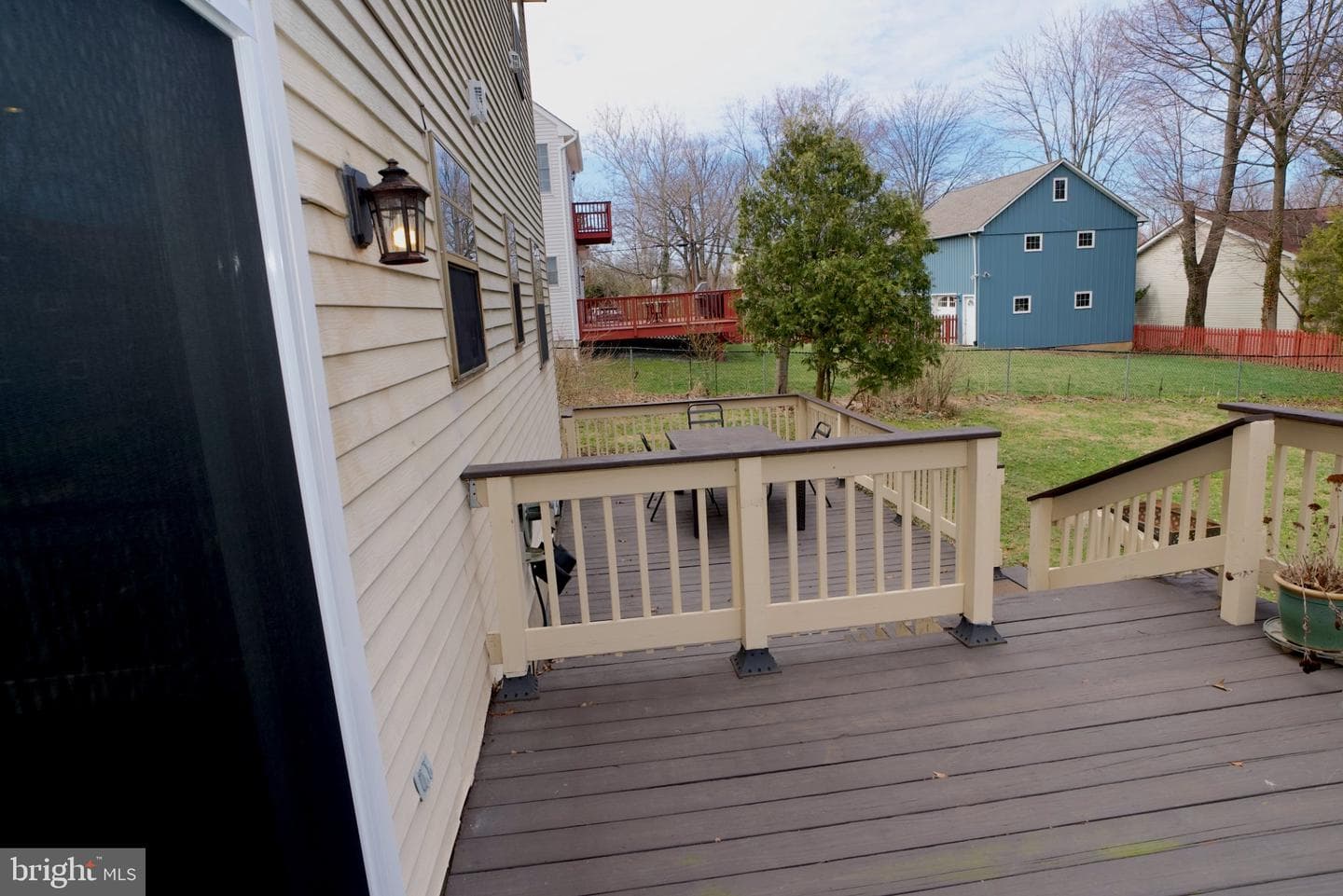 988 Baxter Avenue photo 41