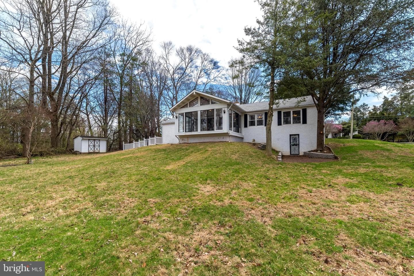 4824 Grandview Avenue photo 8