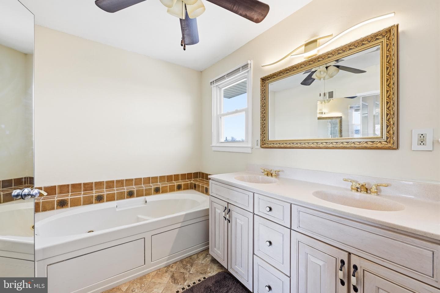 1087 Roberts Road photo 24