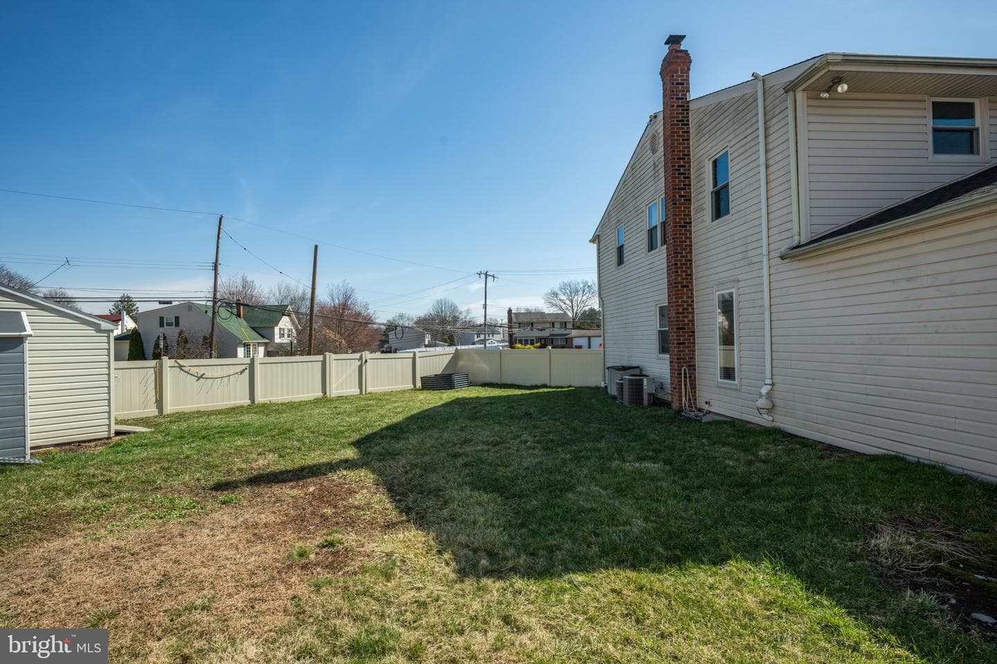 1087 Roberts Road photo 32