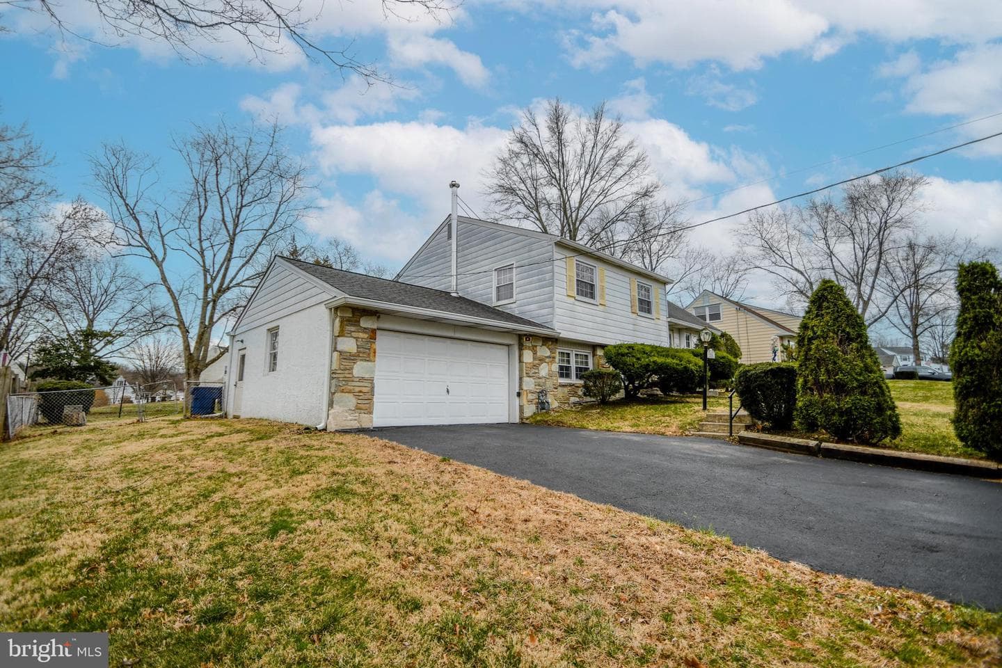 220 Hampshire Drive photo 14