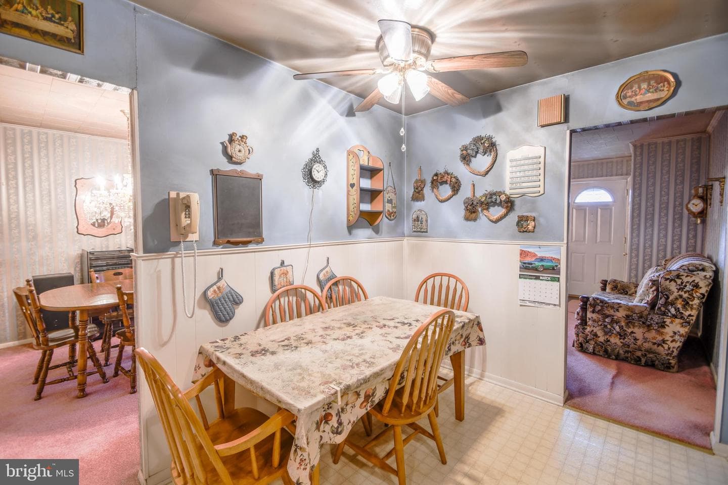 220 Hampshire Drive photo 9