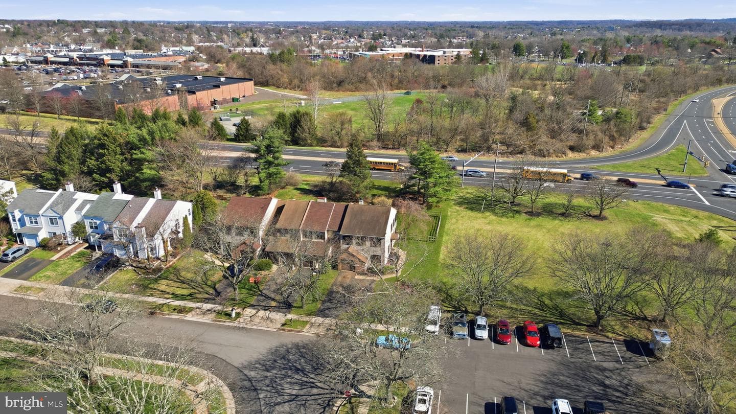 127 Parkview Way photo 43