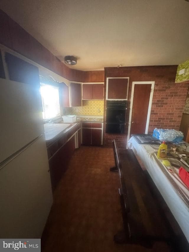 222 Webster Way photo 8