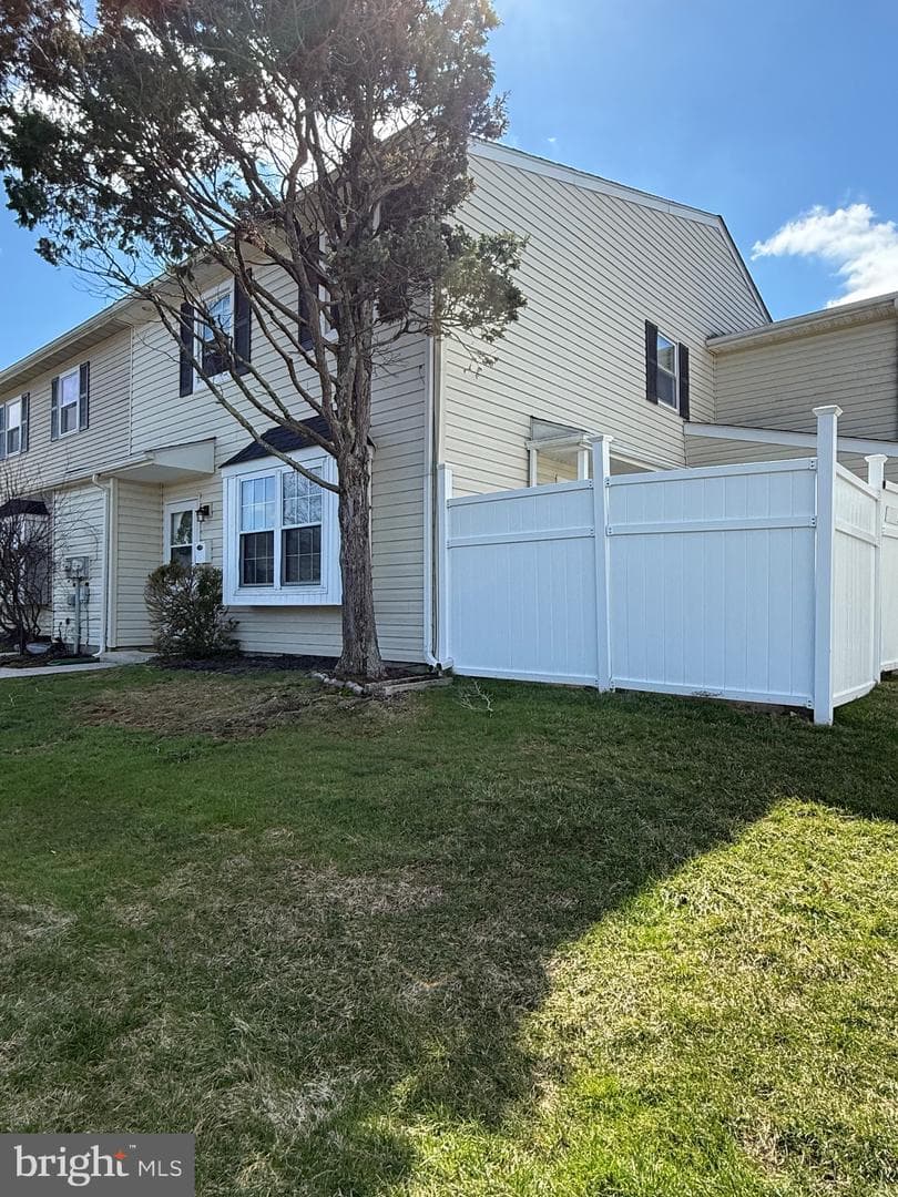 111 Reliance Circle photo 3