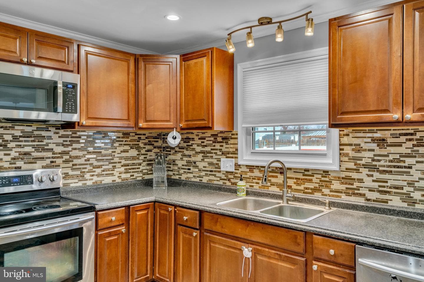 608 Arlington Road photo 10
