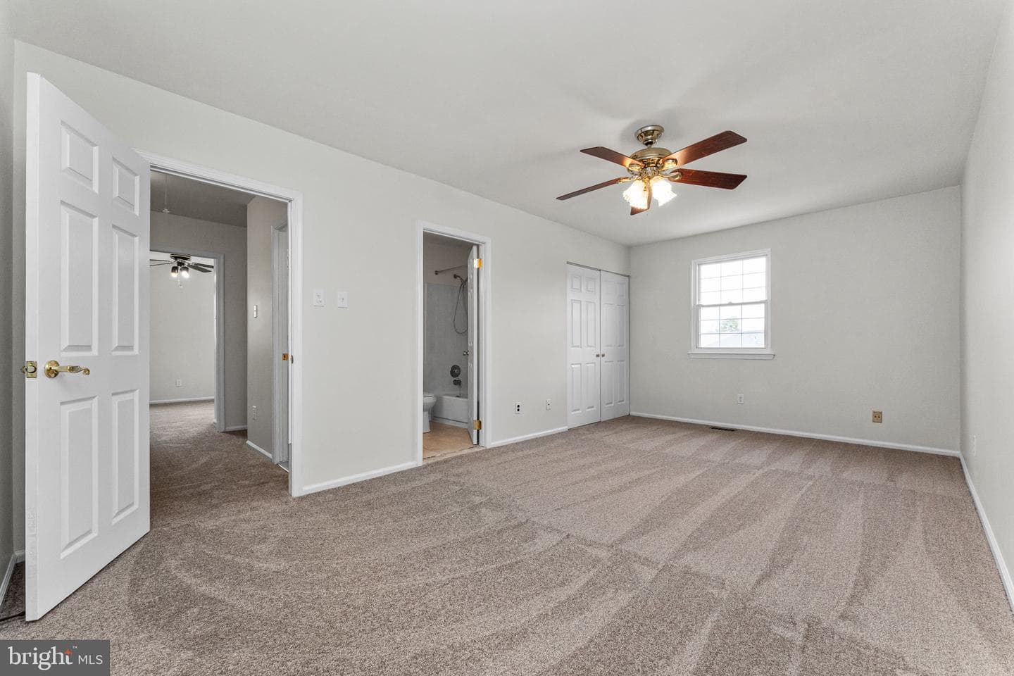 77 Reliance Square photo 18