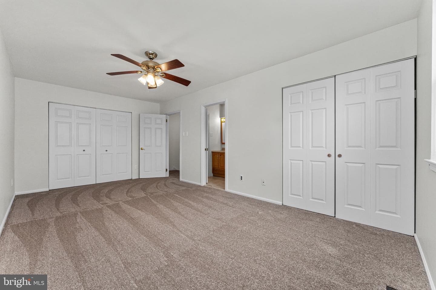 77 Reliance Square photo 19